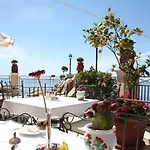 Casa Turchetti 4* 陶尔米纳
