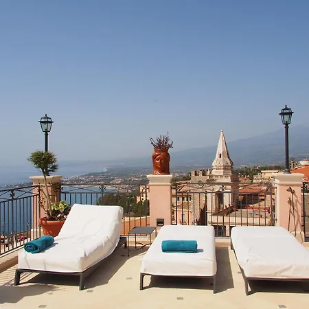 فندق مبيت وإفطار Casa Turchetti تاورمينا