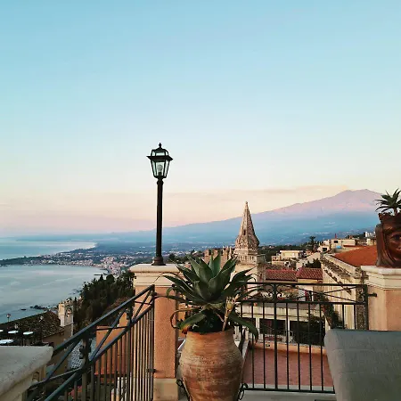 Casa Turchetti 4* تاورمينا